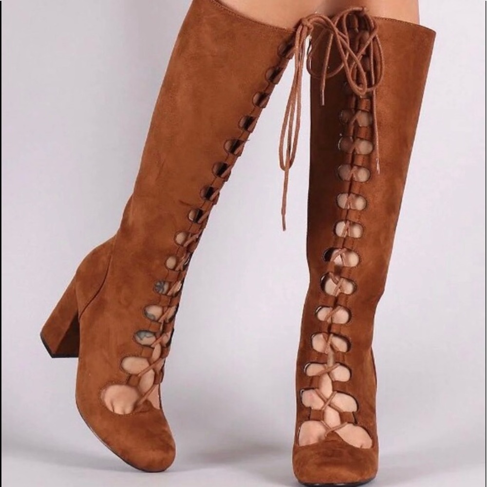 Gladiator Chestnut laceup block heel boots👢